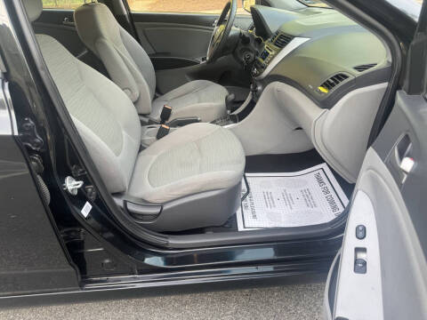 2016 Hyundai Accent SE
