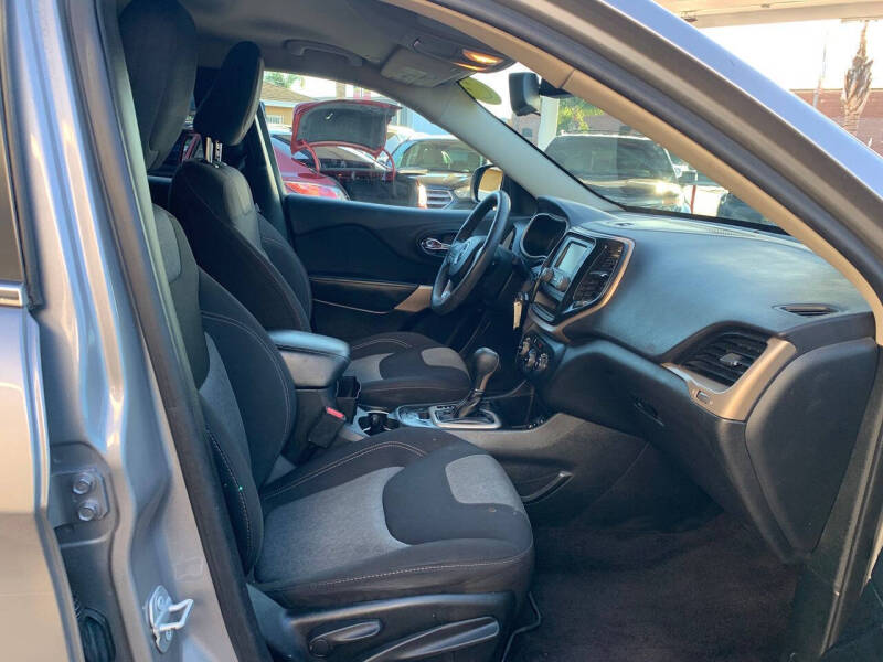 2018 Jeep Cherokee Latitude