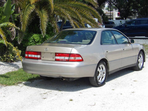 2000 Lexus ES 300