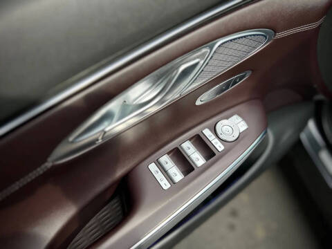 2022 Genesis GV70 2.5T Standard