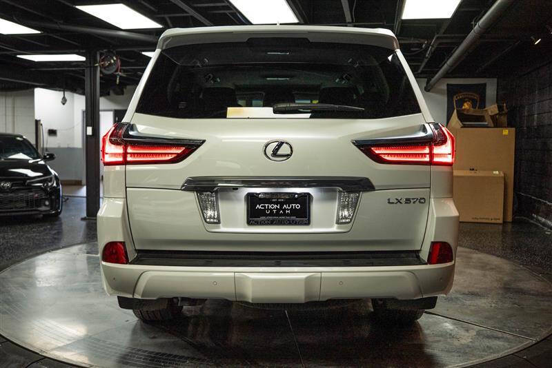 2016 Lexus LX 570