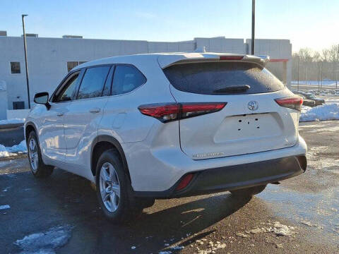 2020 Toyota Highlander LE