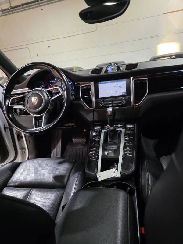 2017 Porsche Macan S