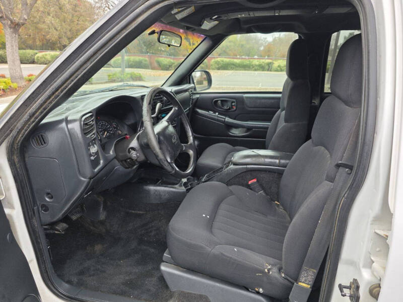 2003 Chevrolet Blazer LS