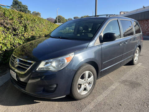 2009 Volkswagen Routan SE