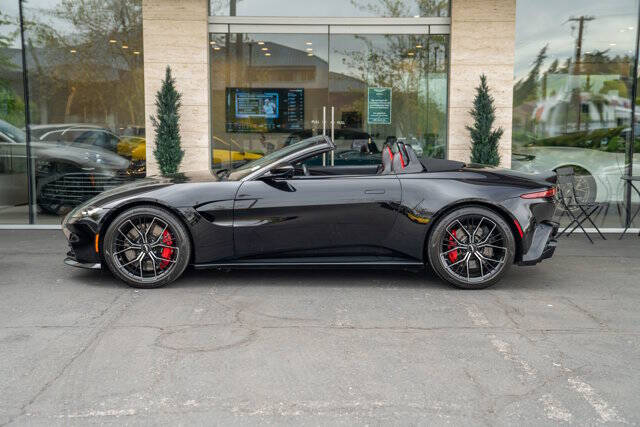 2021 Aston Martin Vantage 28
