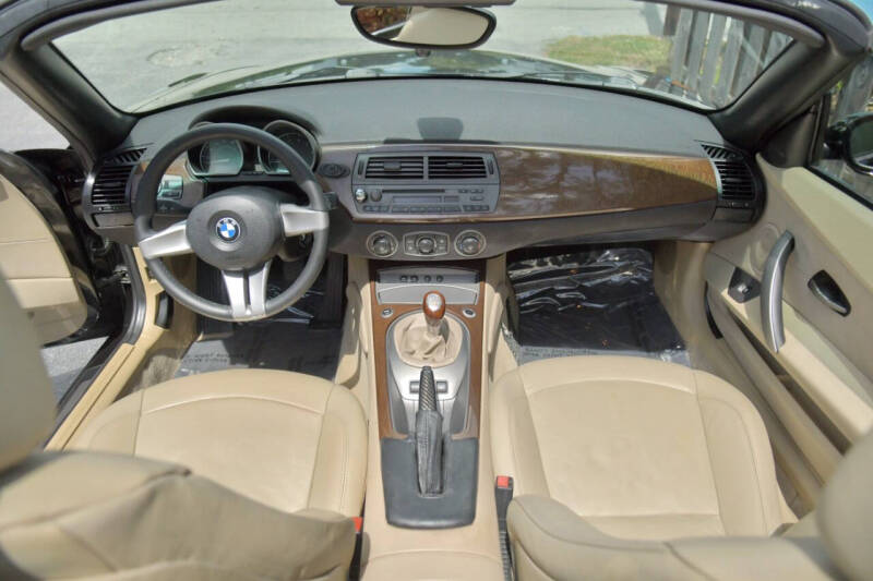 2003 BMW Z4 2.5i