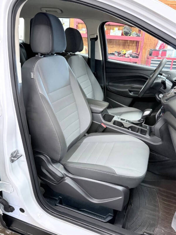 2017 Ford Escape S