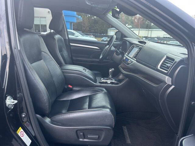 2019 Toyota Highlander SE