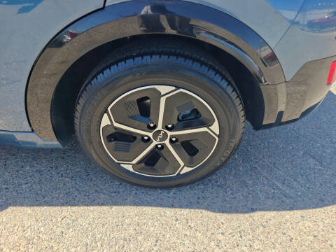 2023 Kia Niro SX