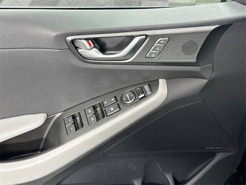 2022 Hyundai Ioniq Hybrid Limited