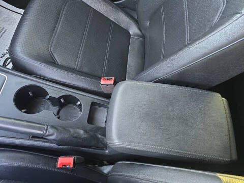 2017 Volkswagen Passat 1.8T R-Line