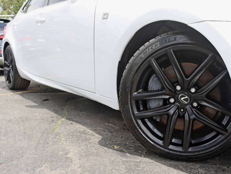 2017 Lexus IS 300