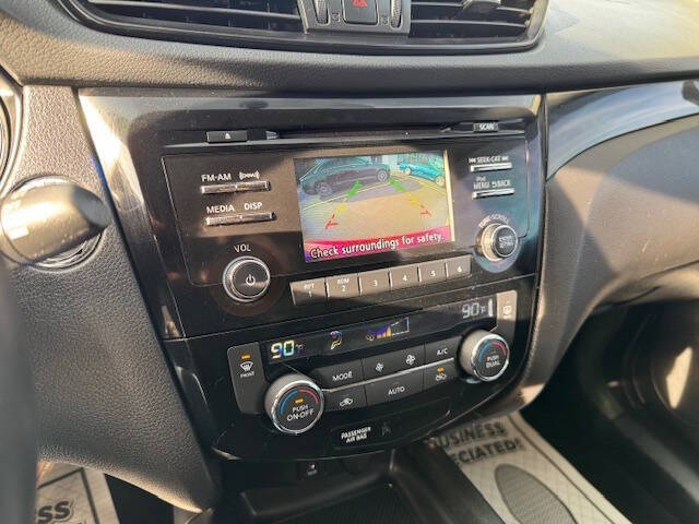 2017 Nissan Rogue Sport SV