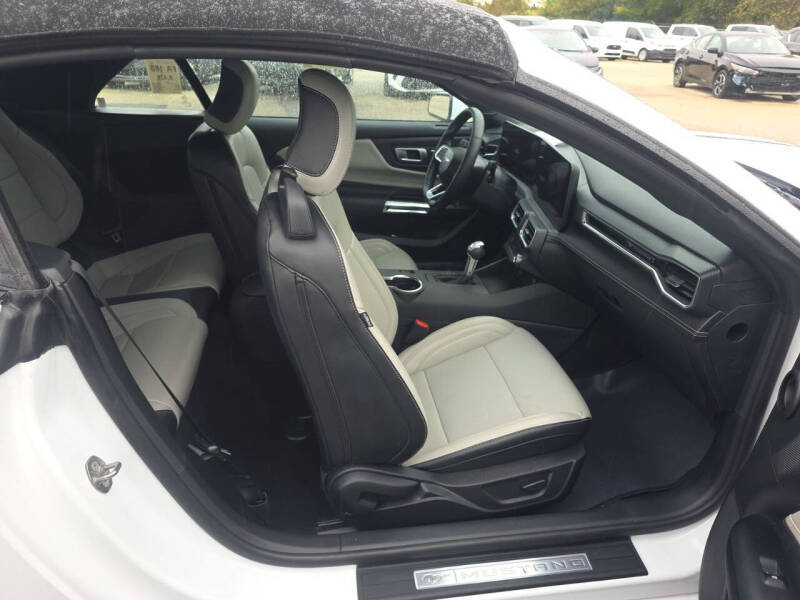 2025 Ford Mustang EcoBoost Premium