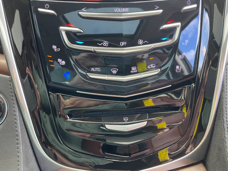 2020 Cadillac Escalade Luxury