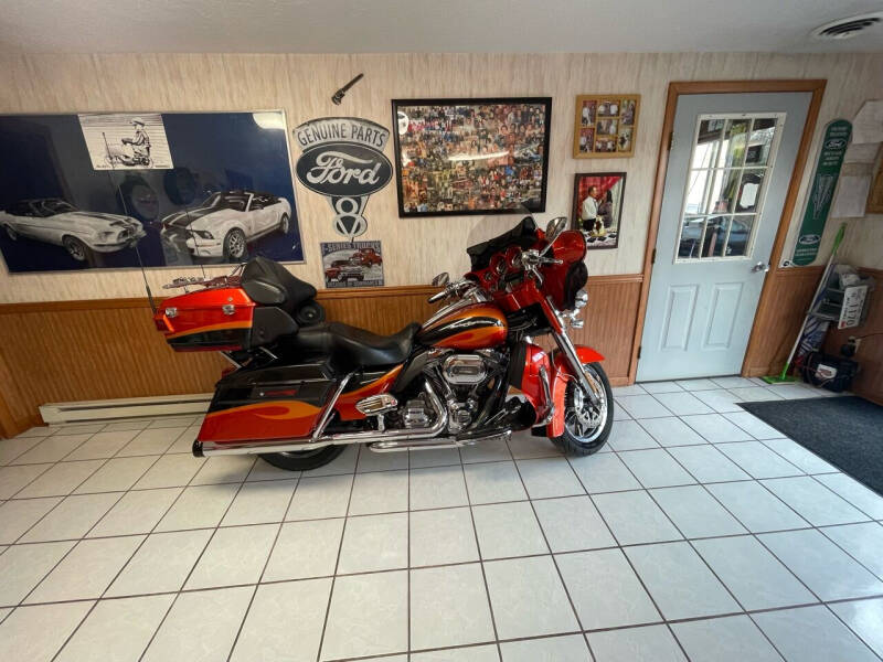 2013 HARLEY DAVIDSON ULTRA GLIDE for sale at Ted Davis Auto Sales in Riverton WV