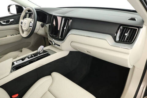 2025 Volvo XC60 T8 Ultra Dark Theme