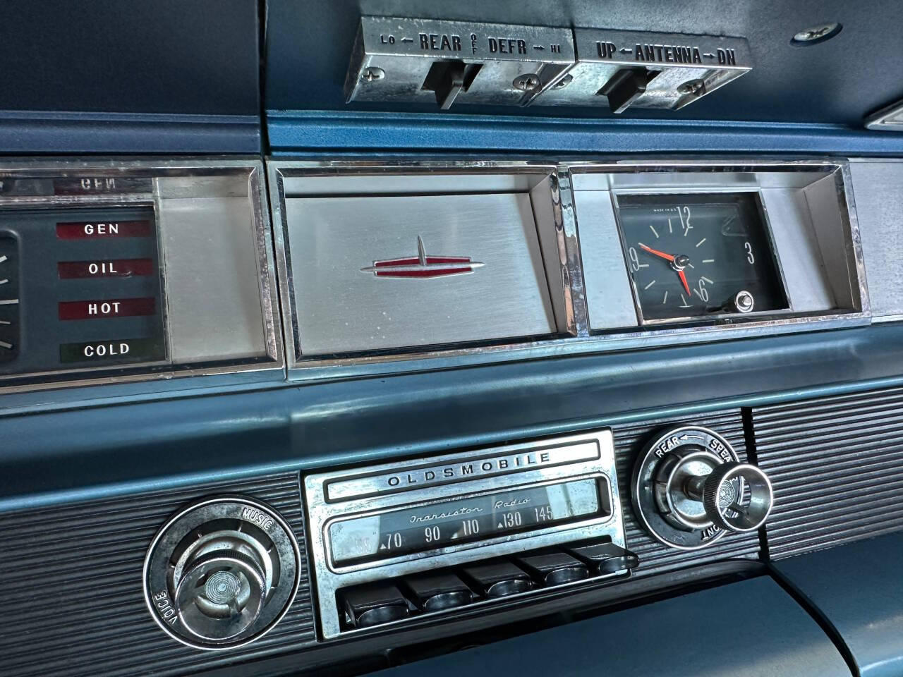 1963 Oldsmobile 98 25