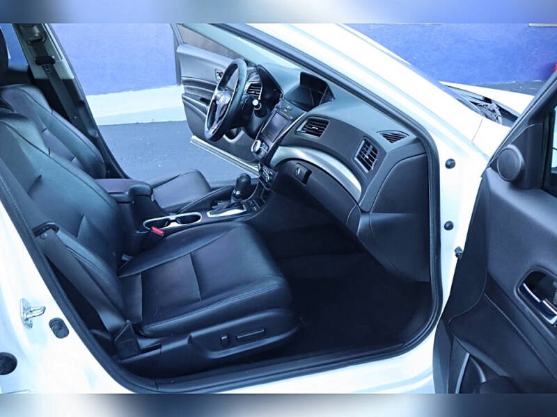 2016 Acura ILX w/Tech