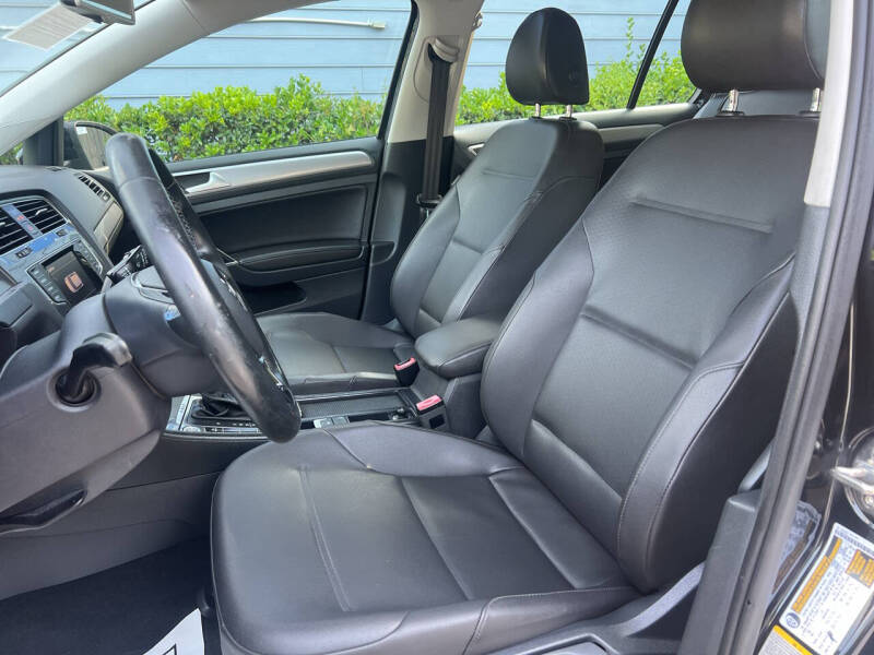 2015 Volkswagen e-Golf SEL Premium