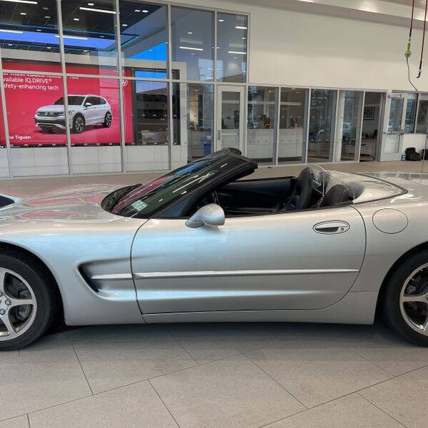 2002 Chevrolet Corvette 10