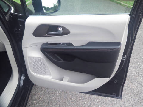 2019 Chrysler Pacifica Touring L