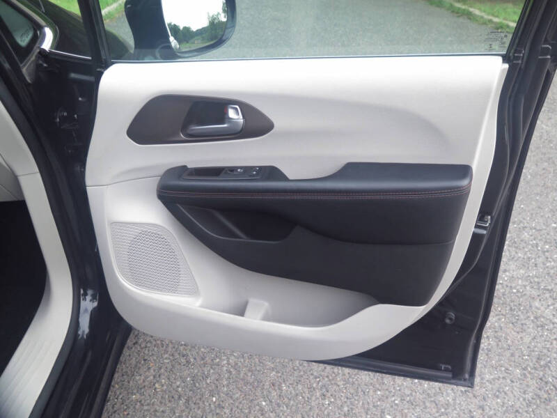 2019 Chrysler Pacifica Touring L