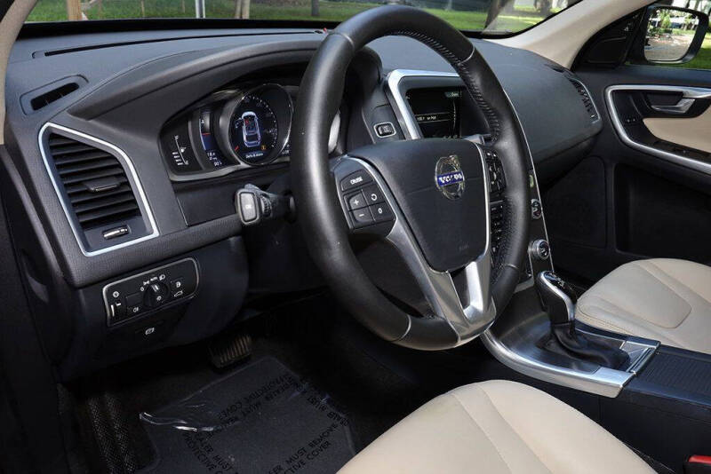 2016 Volvo XC60 T5 Premier