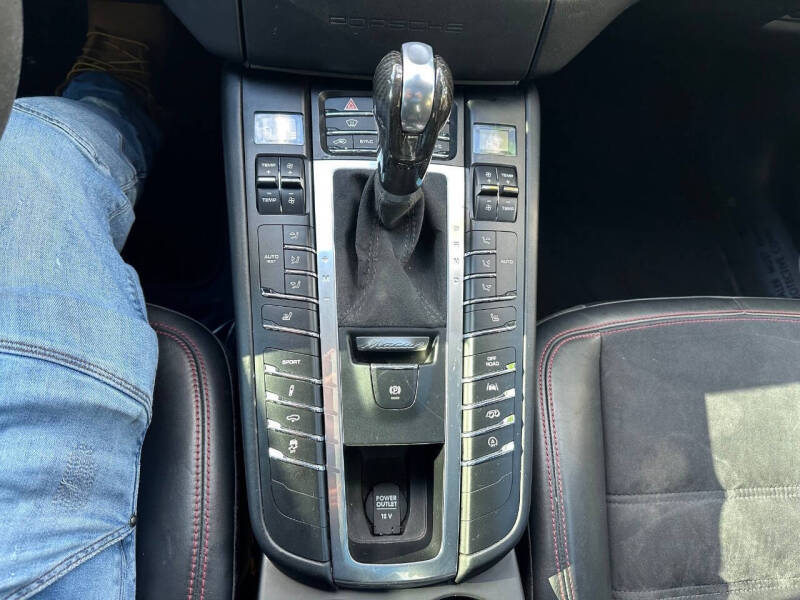 2017 Porsche Macan GTS