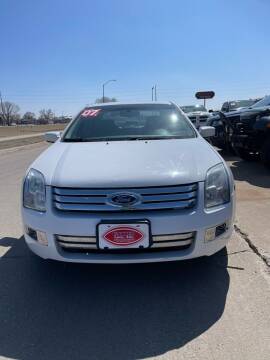 2007 Ford Fusion for sale at UNITED AUTO INC in South Sioux City NE