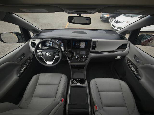 2017 Toyota Sienna