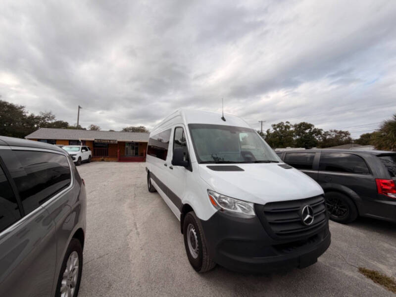 2025 Mercedes-Benz Sprinter Passenger Van Base's photo