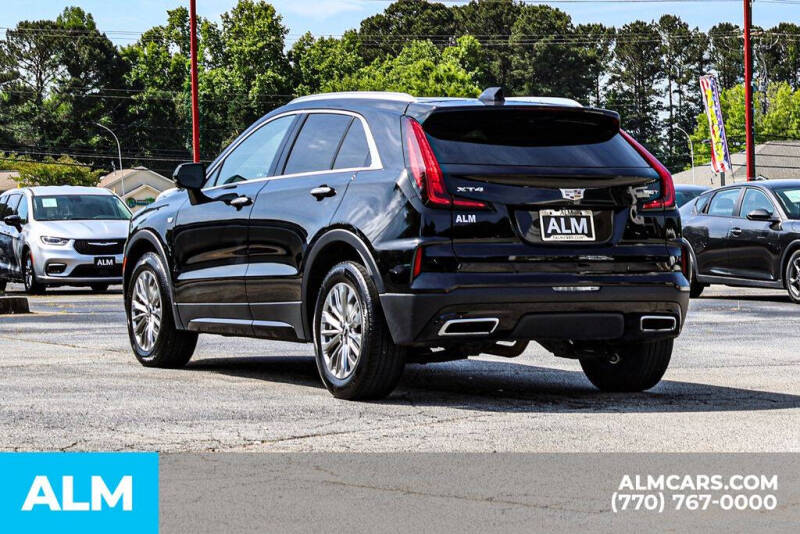 2025 Cadillac XT4 Premium Luxury