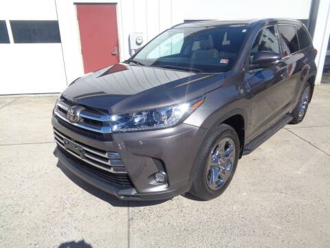 2018 Toyota Highlander for sale at Lewin Yount Auto Sales in Winchester VA