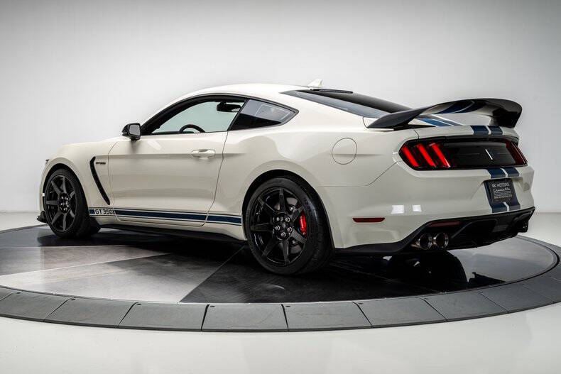 2020 Ford Mustang