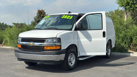 2025 Chevrolet Express 2500