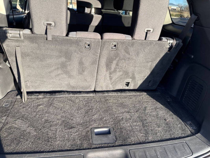 2017 Nissan Pathfinder SV