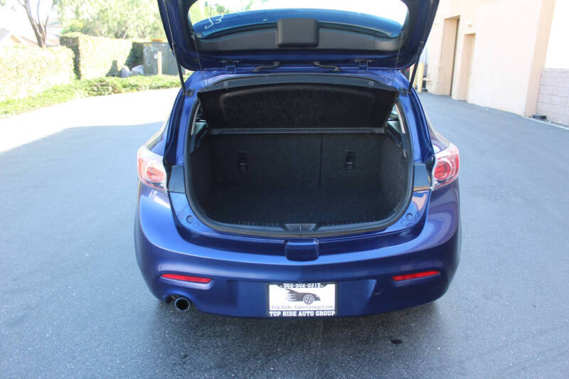 2013 Mazda MAZDA3 i Touring