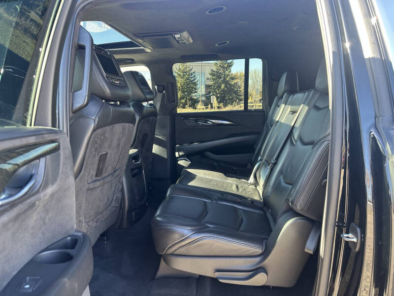 2018 Cadillac Escalade ESV Platinum