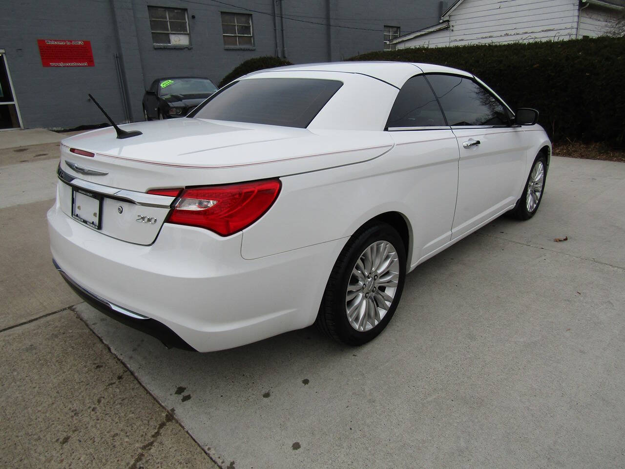 2013 Chrysler 200 for sale at Joe s Preowned Autos in Moundsville, WV