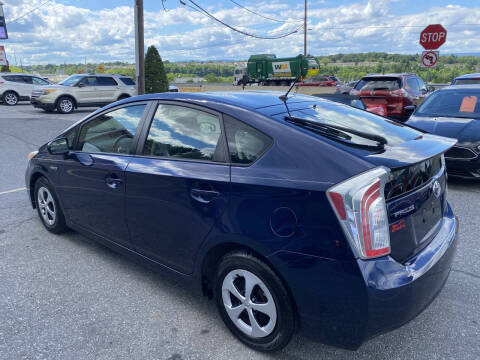 2013 Toyota Prius Two