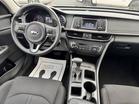 2016 Kia Optima LX