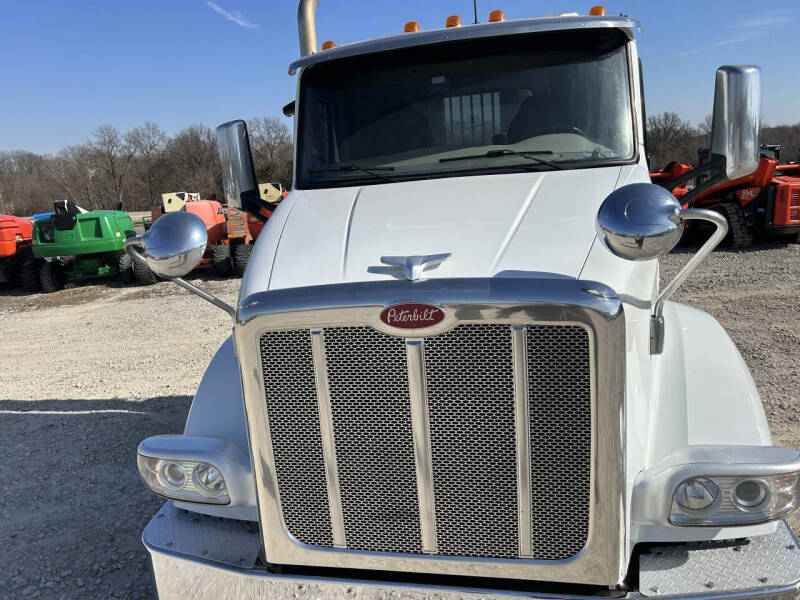 2019 Peterbilt 567 Road Tractor