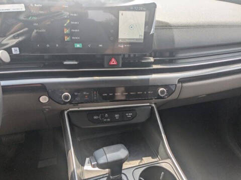 2025 Kia Carnival LX