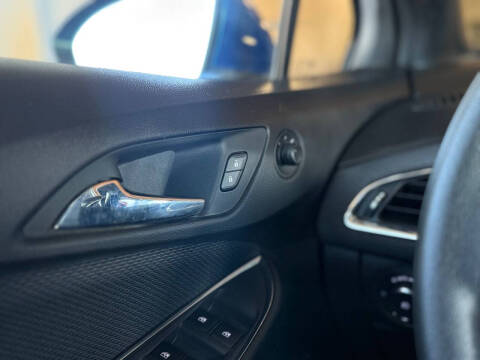 2017 Chevrolet Cruze LT Auto