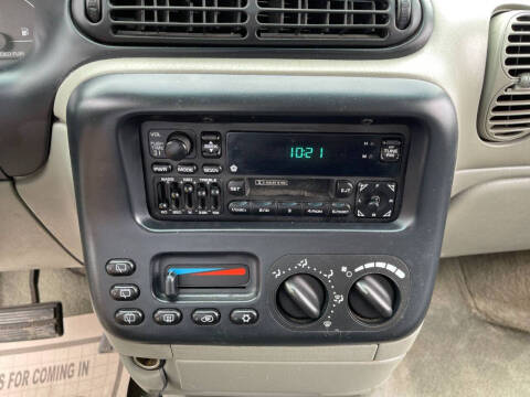 1997 Dodge Grand Caravan SE