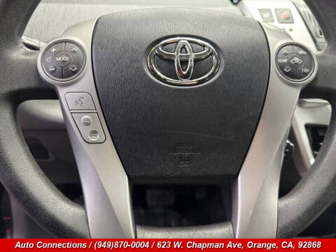 2012 Toyota Prius v Two