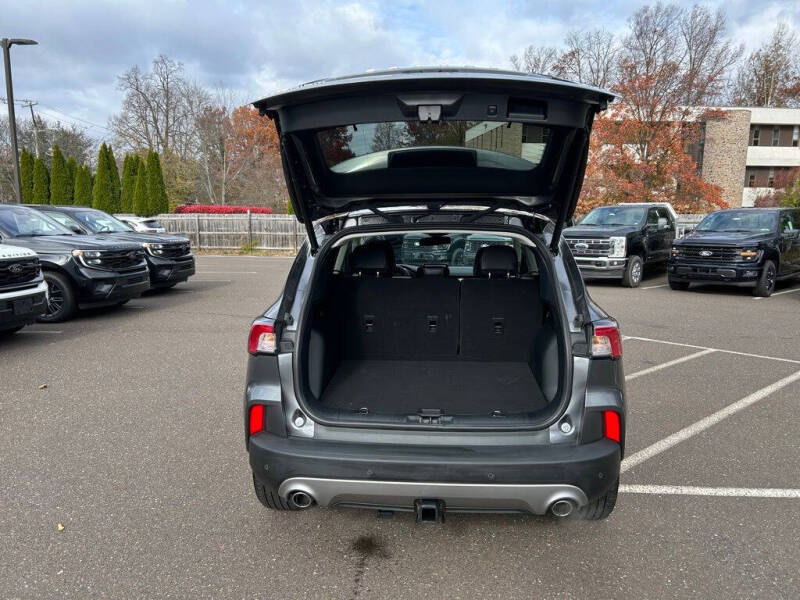 2022 Ford Escape Titanium