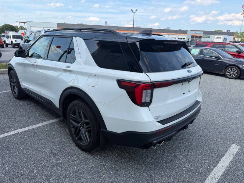 2025 Ford Explorer ST